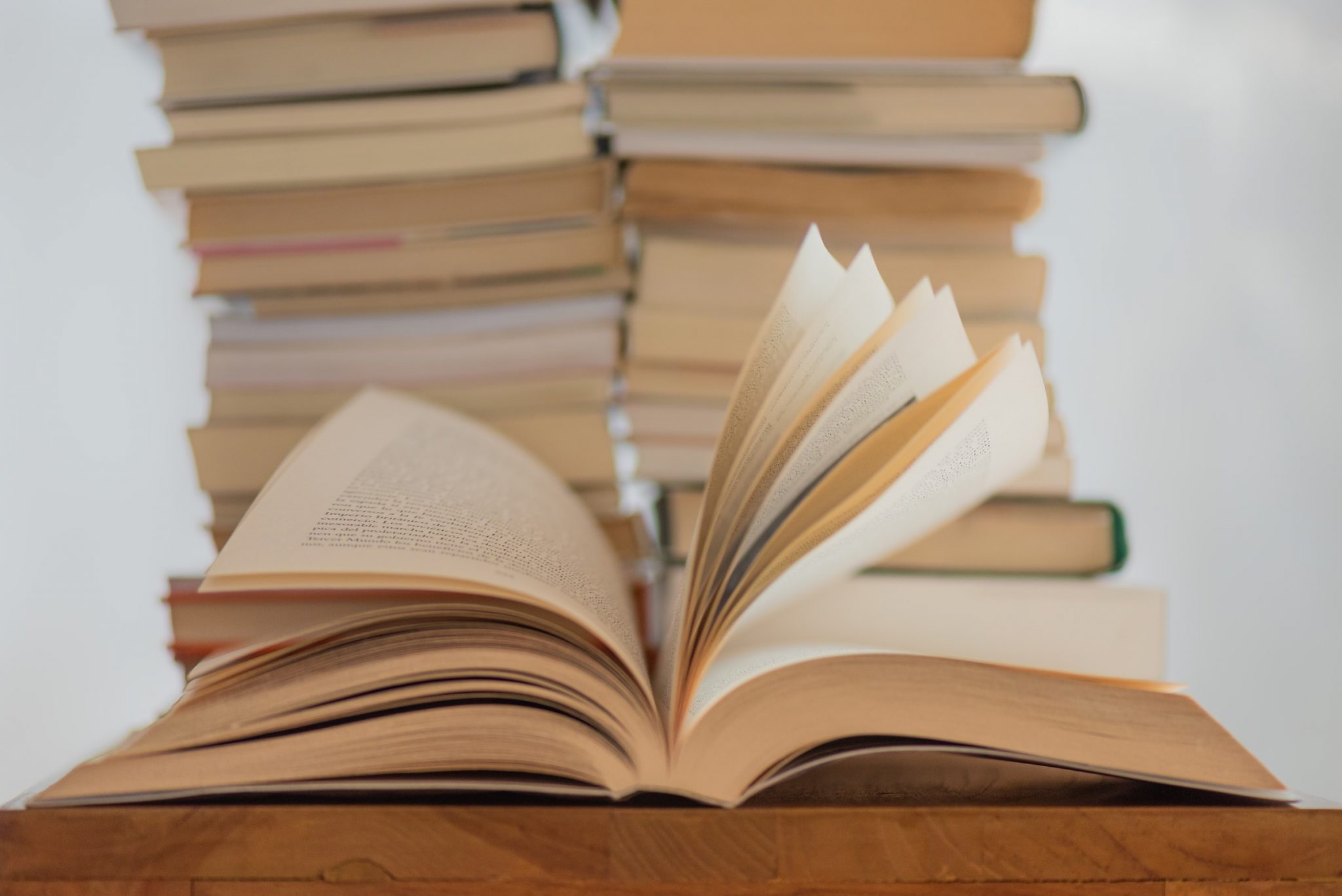 “Leer” Conjugation: The Spanish Bookworm’s Must-Read Guide